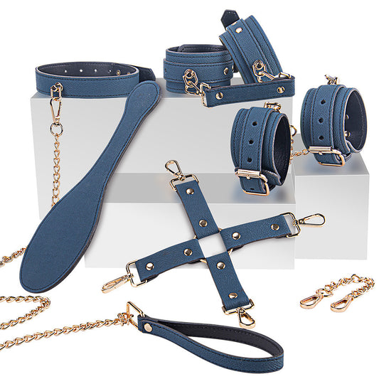 Tuta Props Training Bondage Bracciale Frusta Collana